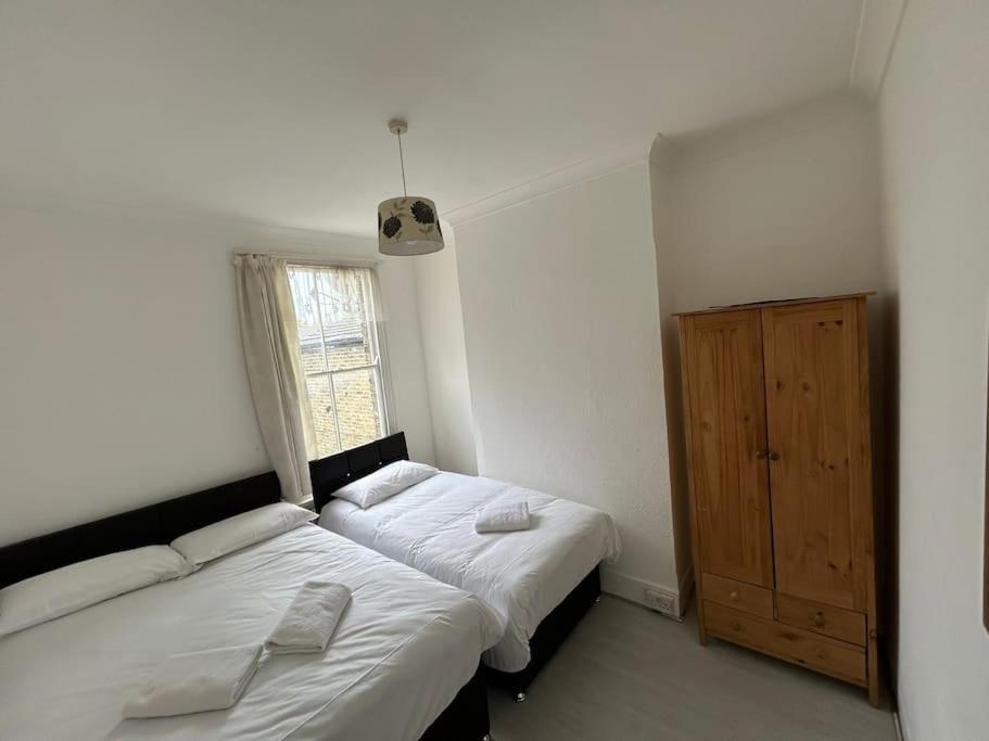 East London 2 Bedroom Flat Exterior foto