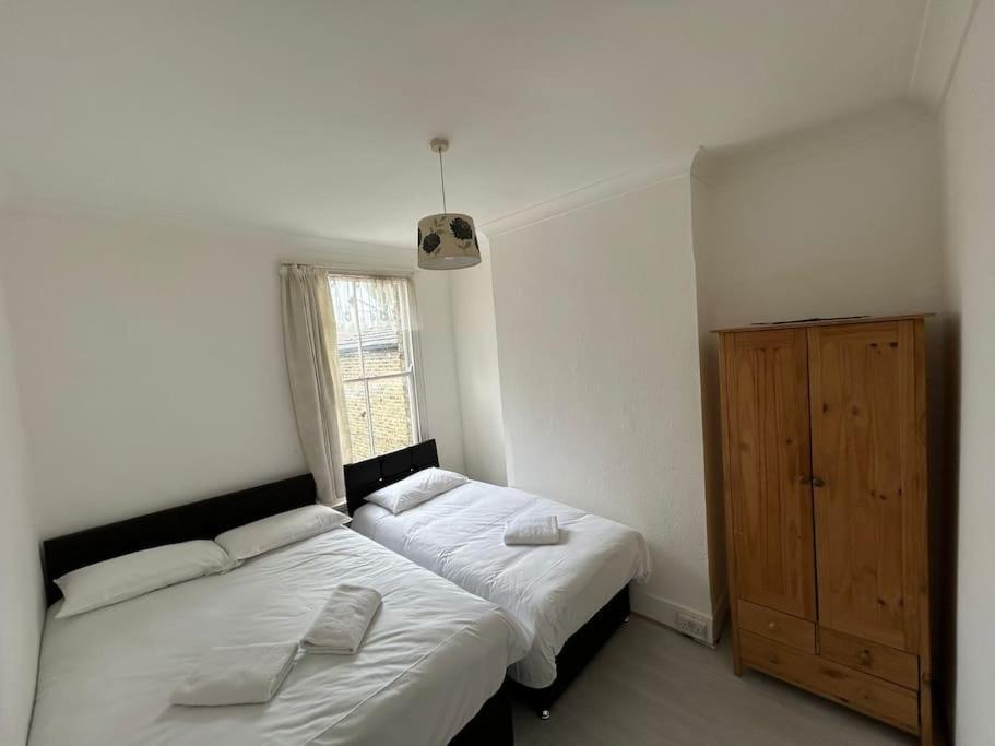 East London 2 Bedroom Flat Exterior foto